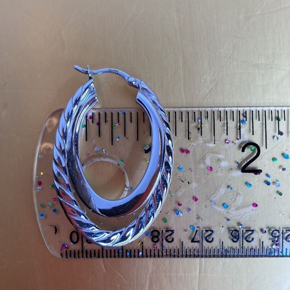 ATI 925 Sterling Oval Hoop Earrings | Twisted Rope Edge 1.5”Lever Back Earrings - Picture 6 of 7